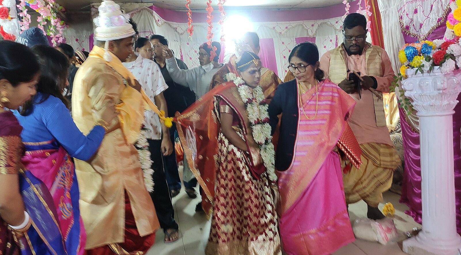 Hindu Wedding rituals during wedding of two blind persons at Voice Of World Kolkata 16