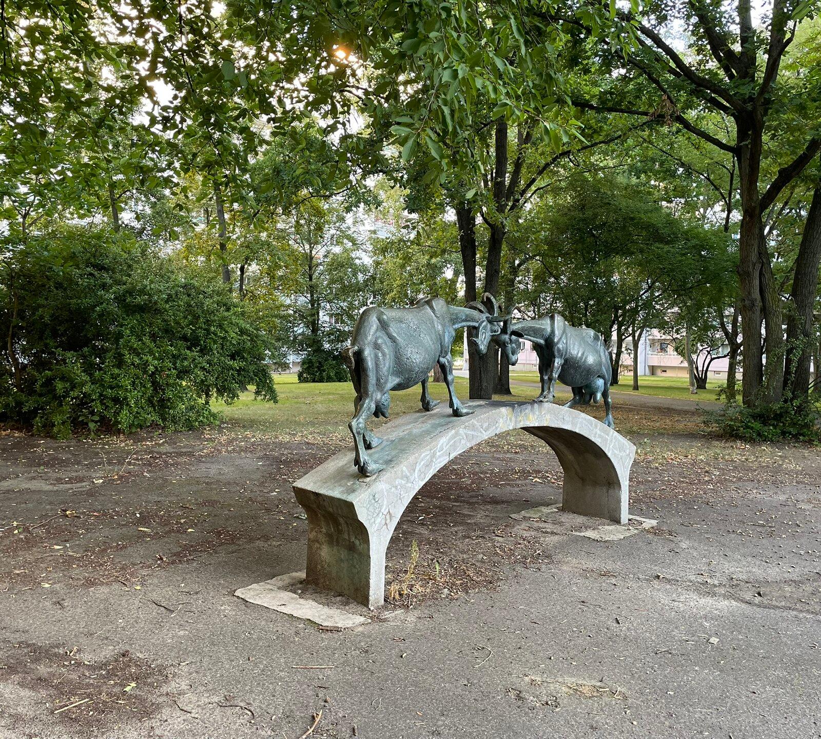 Zwei Ziegen (Stephan Horota, Berlin Prenzlauer Berg) 2025