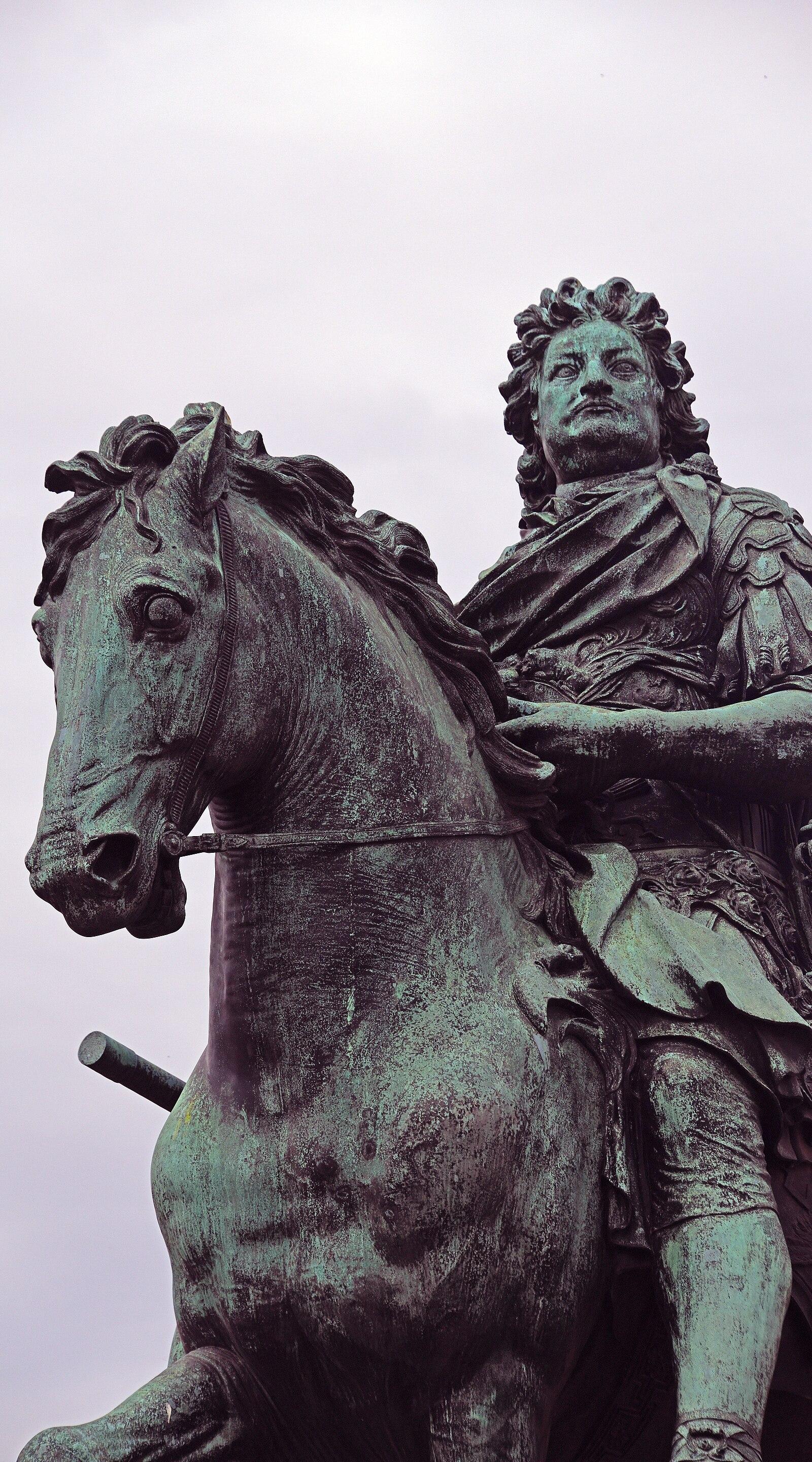 Charlottenburg Equestrian statue 0736