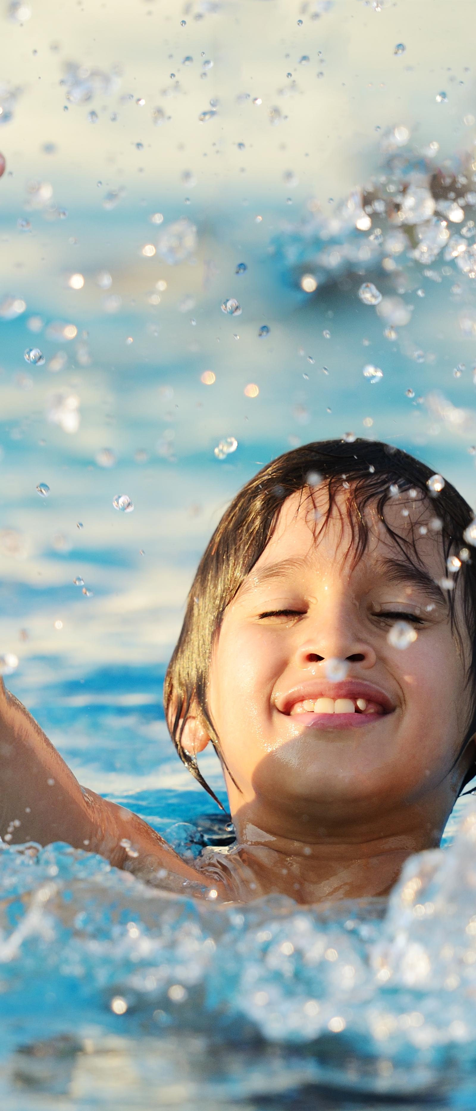 Schöneberg Residents Swim Laps in Outdoor Pools This Summer