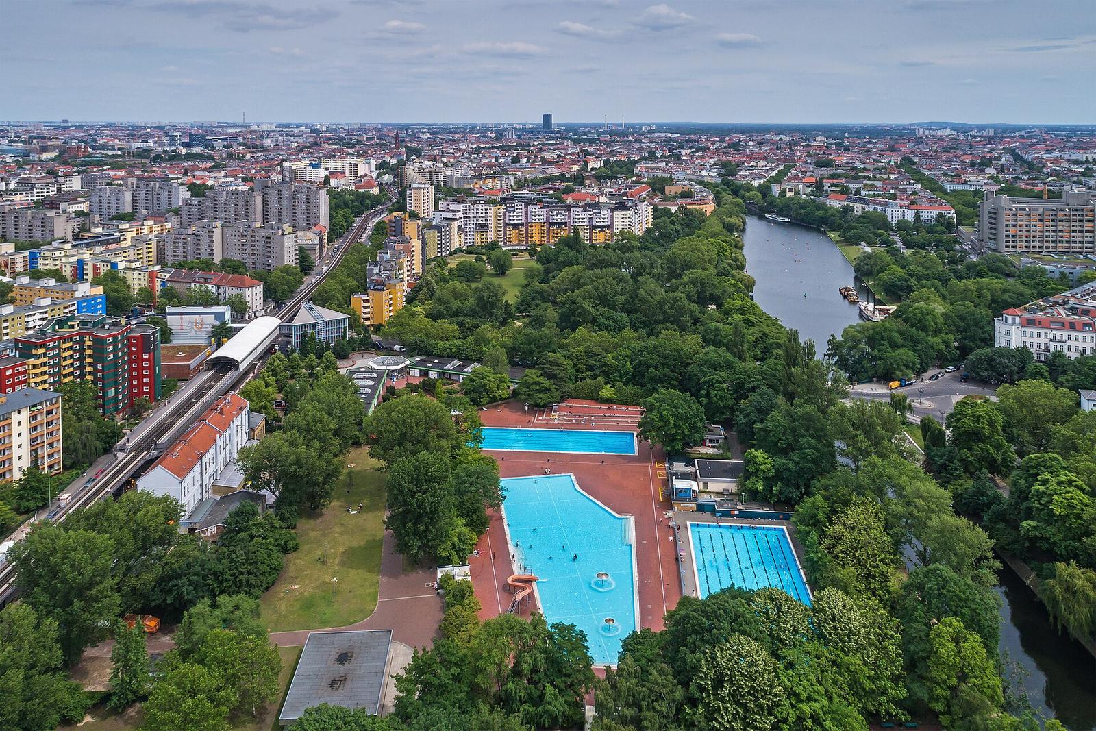 Prinzenbad B Kreuzberg 06 2017 img2