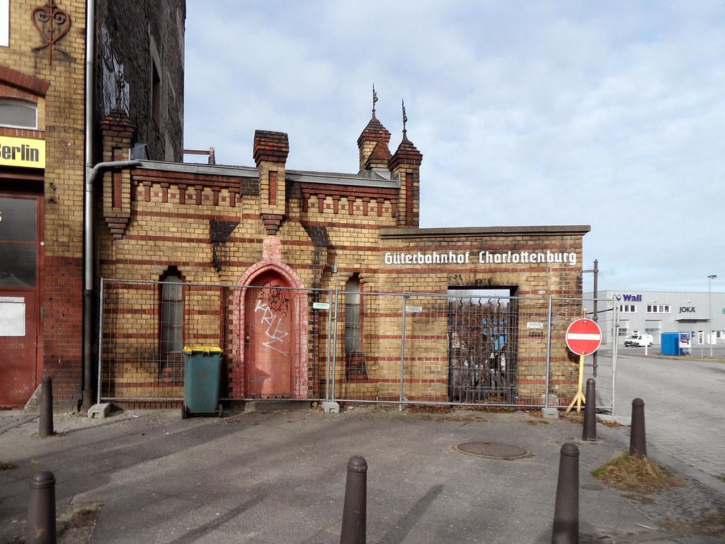 Charlottenburg Shifts to Multimodal Transport Amid Stadtbahn Closure and Road Strain